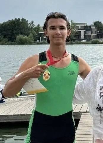 Имя спортсмена